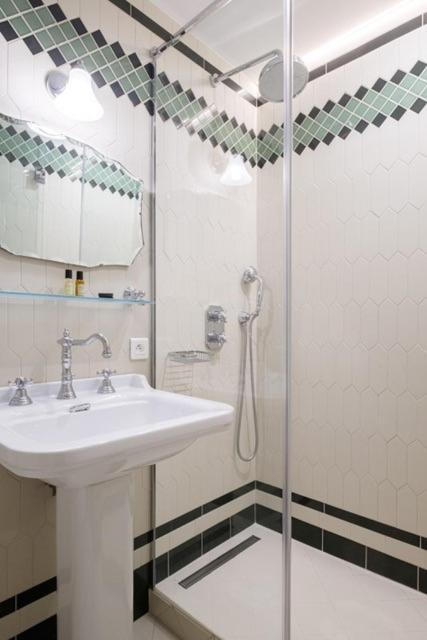 Hotel Boileau Париж Екстериор снимка