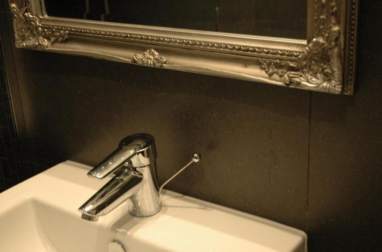 Hotel Boileau Париж Стая снимка