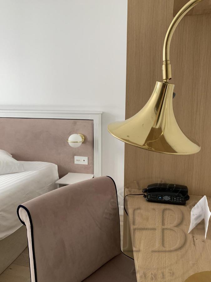 Hotel Boileau Париж Екстериор снимка